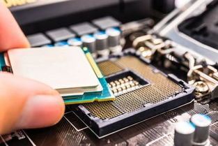 云計(jì)算賦能與自主創(chuàng)新 中國計(jì)算機(jī)產(chǎn)業(yè)的雙輪驅(qū)動